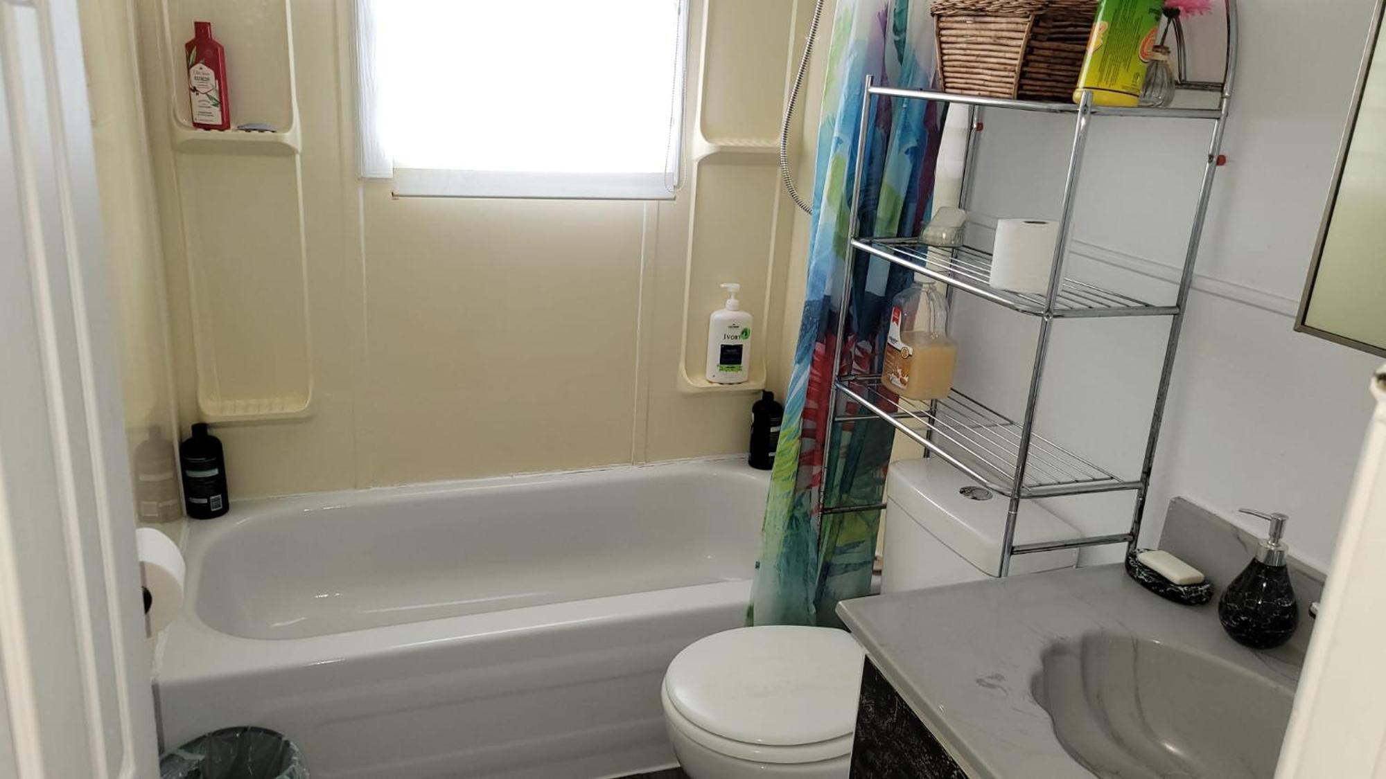 Quiet Cozy Apartment Next To Highway Wifi+Netflix Edmundston Εξωτερικό φωτογραφία
